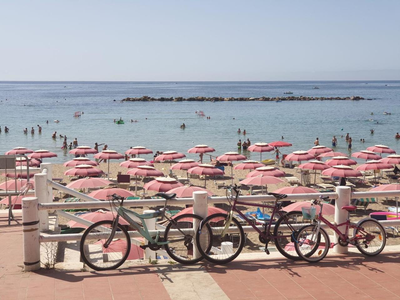Baia Di Luna Santa Marinella Bagian luar foto